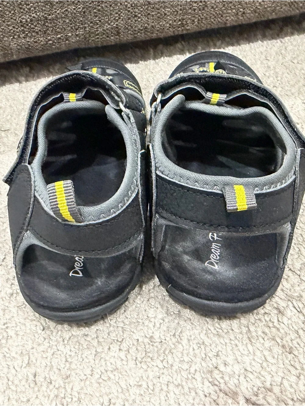 DREAM PAIRS Kids Sport Sandals Size 3 Black Yellow Closed Toe Outdoor Shoes